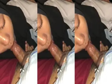 Dokumentasi Gadis Cantik Live Bersantai Kasur