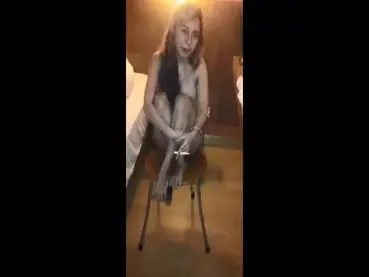 Dokumentasi Gadis Semarang Cantik Bersantai Kasur